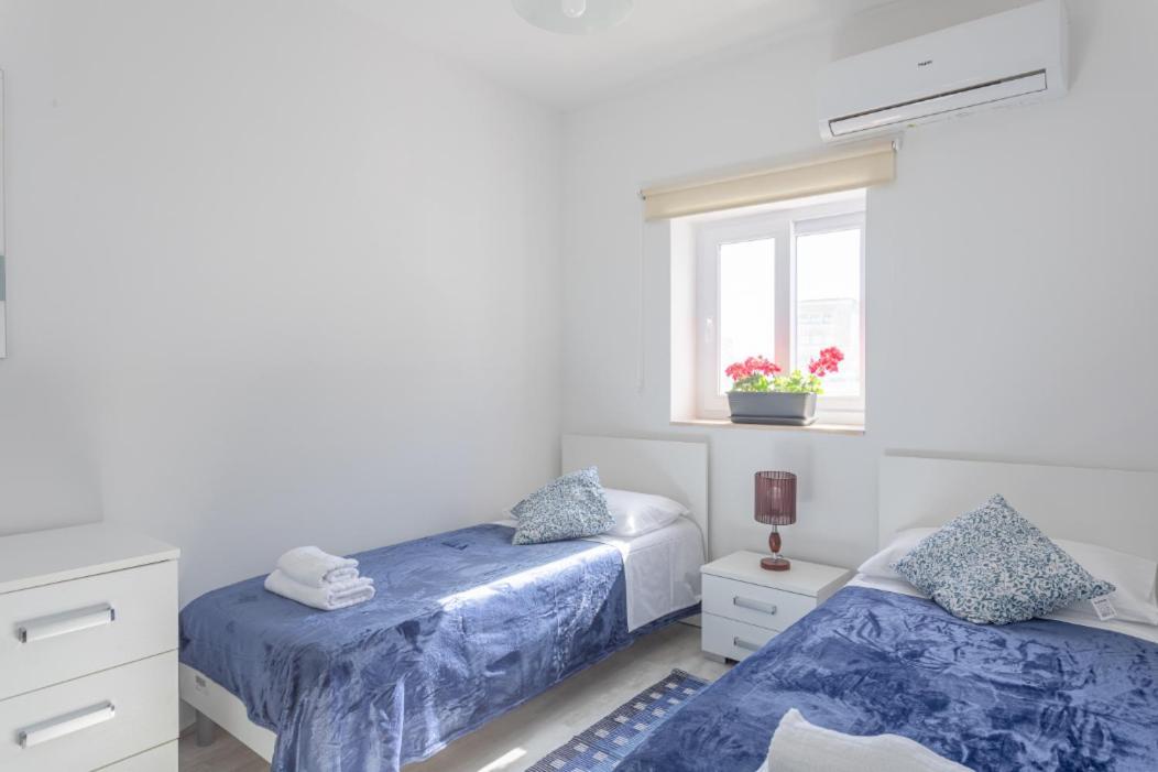 F3 Room 2, Private Room Two Single Beds Shared Bathroom Msida Ngoại thất bức ảnh