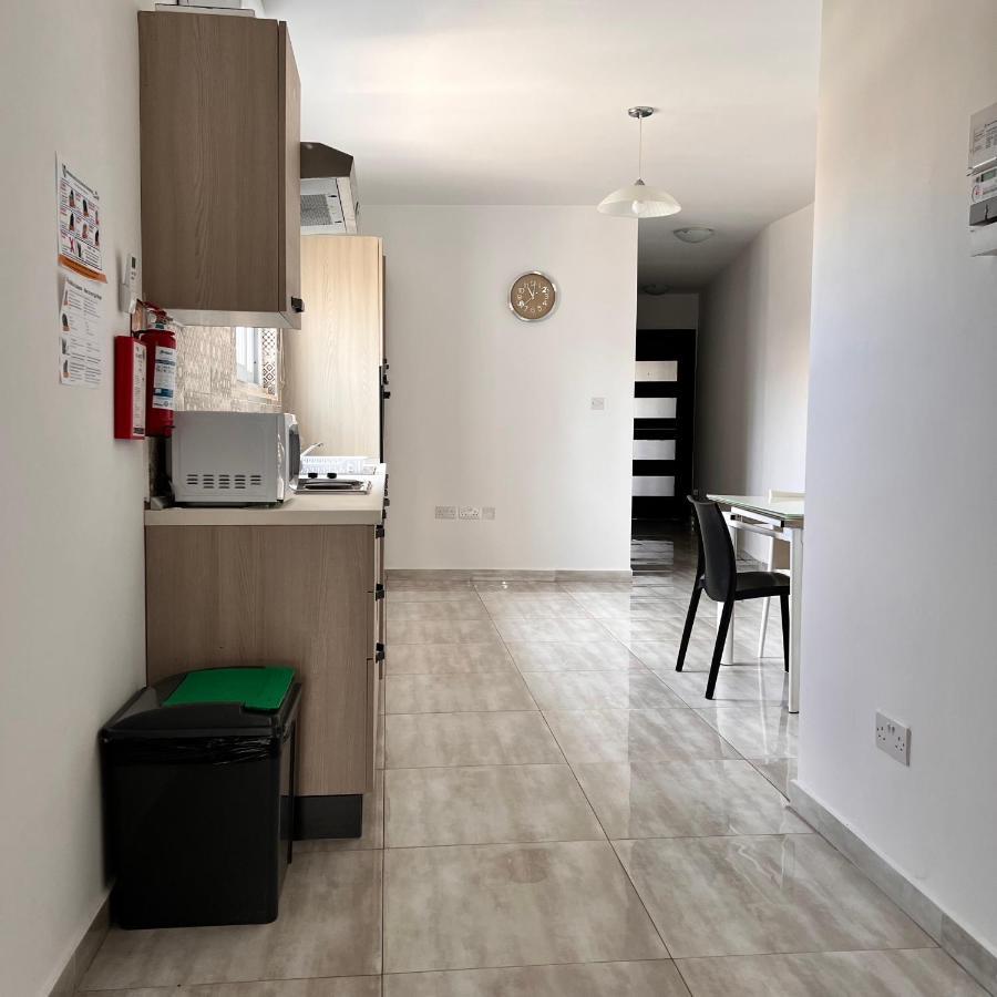 F3 Room 2, Private Room Two Single Beds Shared Bathroom Msida Ngoại thất bức ảnh